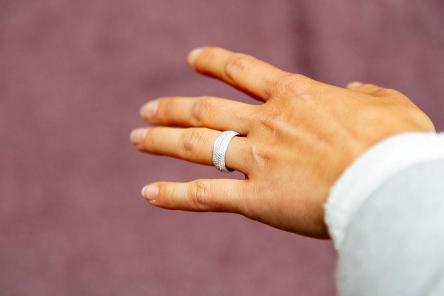 Alliance pavé diamants blancs sur mesure Genève